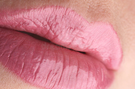 甜美的粉红色嘴唇