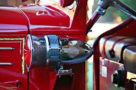 老式消防车警报器图片