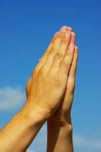 双手祈祷