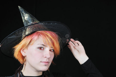 戴帽子的漂亮女巫