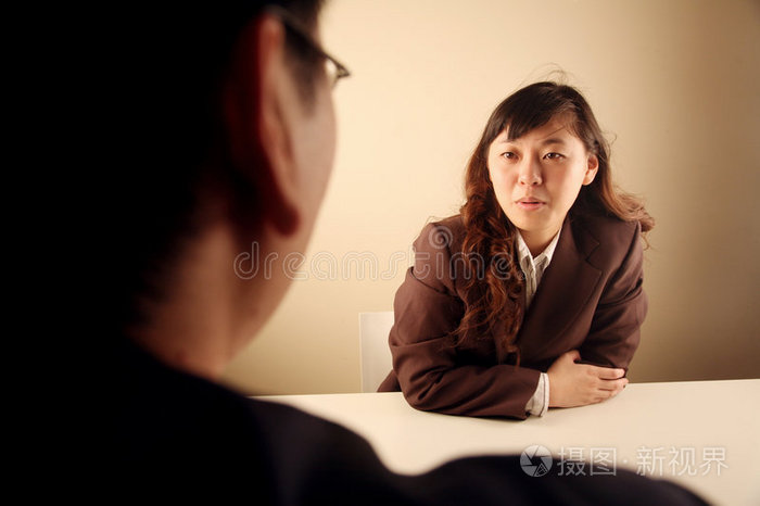 亚洲女商人开会