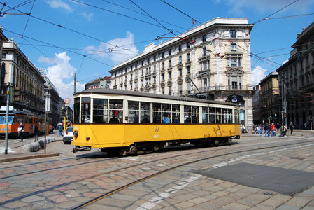 米兰广场典型有轨电车有轨电车有轨电车