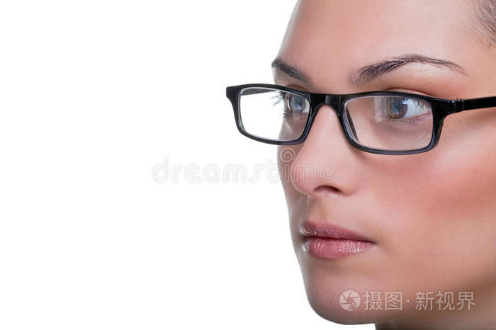 女孩的特写戴着时尚眼镜的漂亮年轻女人戴眼镜的漂亮女孩大少妇画像戴