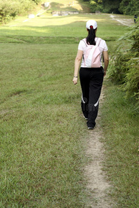 亚洲女士户外徒步旅行图片