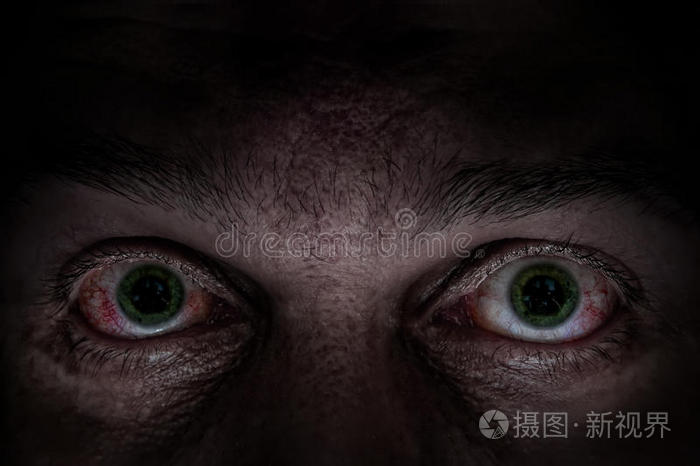可怕的绿眼睛