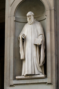 吉多阿雷蒂诺雕像
