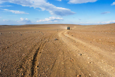 4x4在冰岛行驶