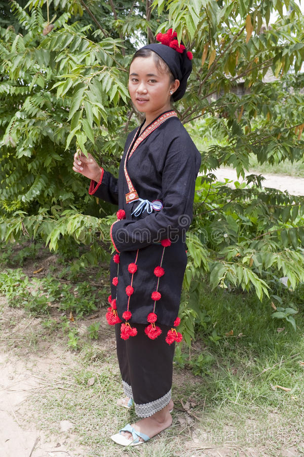 穿民族服装的亚洲妇女老挝