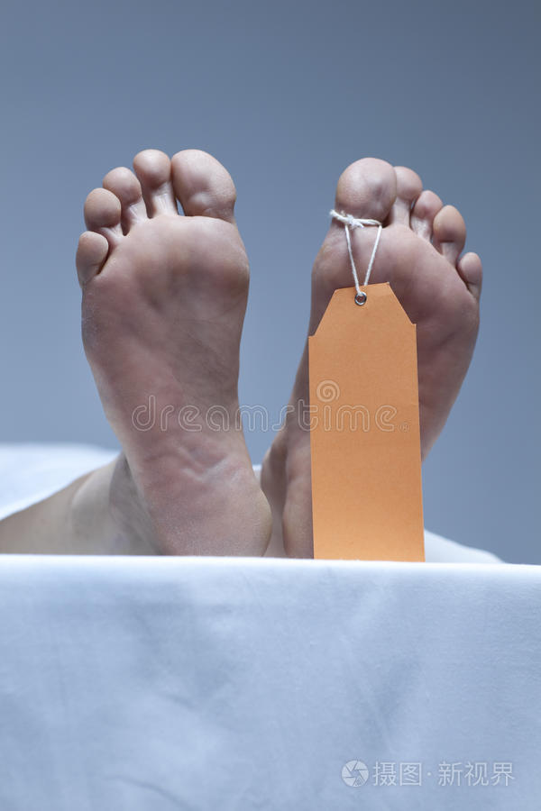 下载小样发票合同问题/举报躺在太平间里脚印上的脚趾标签年轻女人的