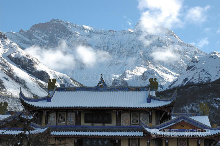 雪山与黄龙寺