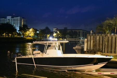 佛罗里达劳德代尔堡旗鱼渔船图片