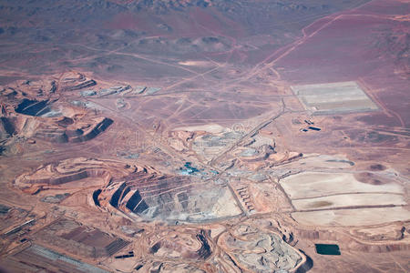 阿塔卡马沙漠铜矿鸟瞰图图片