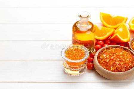 橙浴盐和水果图片