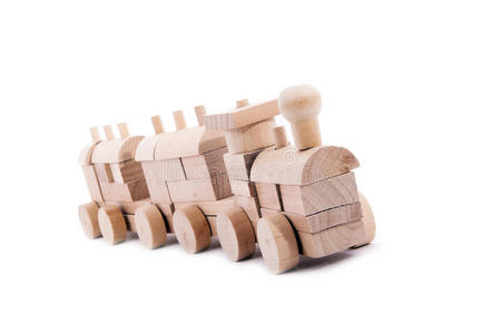 木头做的，做玩具火车。