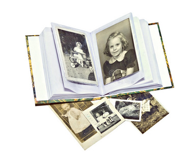 旧的家庭照片和书籍