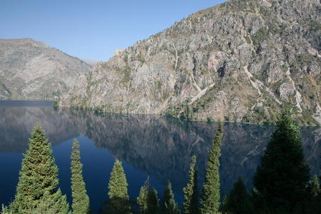 高山湖泊