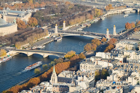巴黎塞纳河大桥