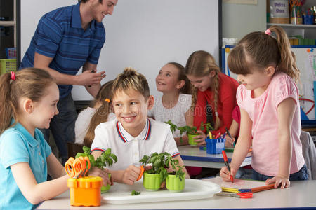 植物学班的幼儿图片