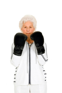 戴拳击手套的老太太