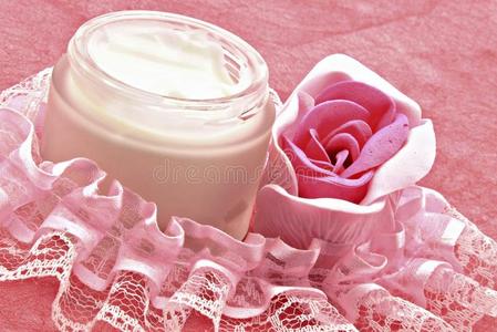 玫瑰奶油罐图片