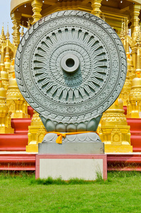 佛法造型艺术在瓦特帕萨旺布恩寺