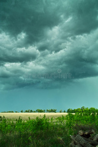 暴风雨的天空