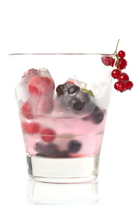 夏季冰莓冷饮图片