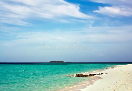 马尔代夫美丽的海滩海岸线