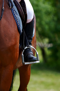 马镫运动员的脚图片