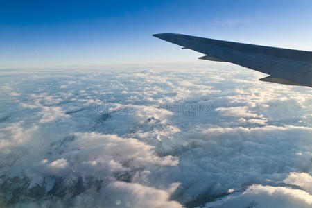 阿尔卑斯山鸟瞰图图片