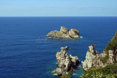 科孚岛海岸岩石