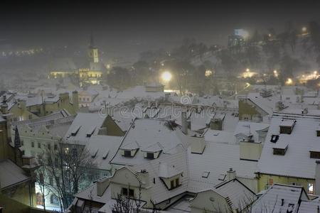 捷克共和国布拉格冬夜古城屋顶图片