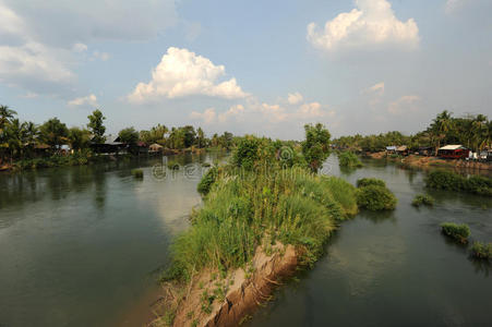 东德特和东孔群岛之间的湄公河