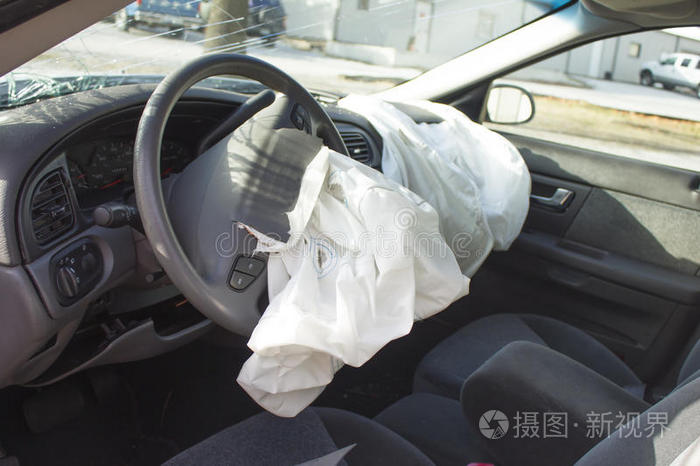 2000福特金牛座安全气囊展开