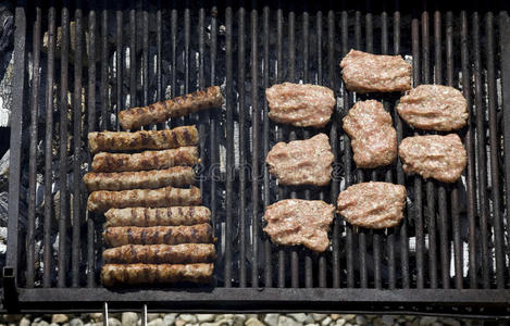 切碎肉，肉丸，炭烤