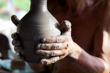 陶工之手制造陶罐
