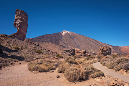 Teide 国家公园在晴朗的天特内里费岛, 加那利群岛, 西班牙