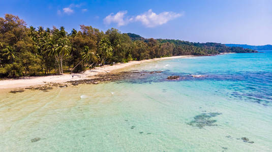 鸟瞰海景及沙滩