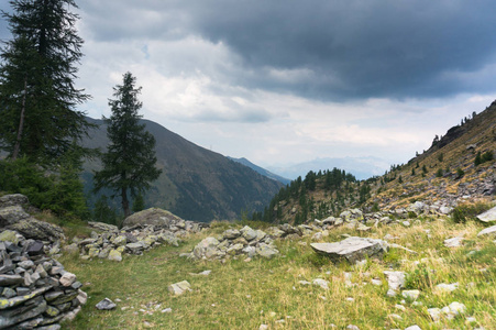 戏剧性山风景