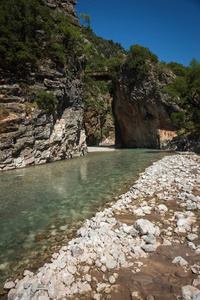 风景秀丽的山景观与 Krikiliotis 河，Evritania