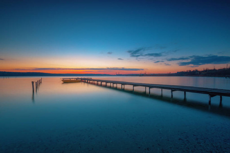 日落湖 hdr 图像