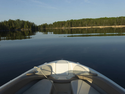 观船在湖, 凯诺拉, 湖的树林, 安大略省, 加拿大