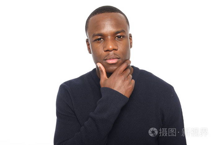 在白色背景面前的快乐黑人男子照片-正版商用图片0njjex-摄图新视界