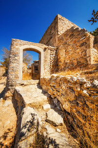 强化的麻风麻风 Kalydon 岛，希腊古代遗址