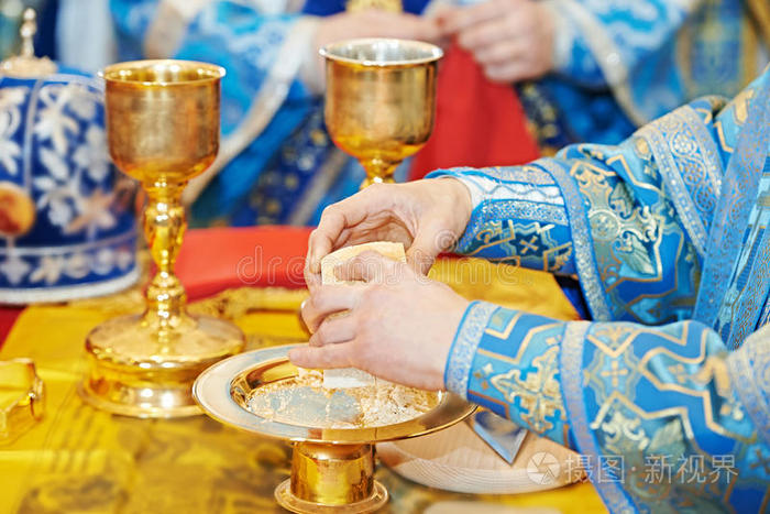 圣餐仪式前的教堂孟斯特朗基督教十字架圣餐和修女圣餐圣餐正统圣餐