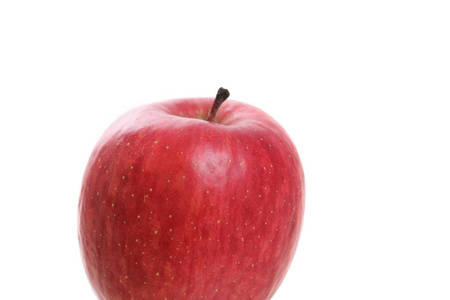 日本红苹果在白色背景下被隔离