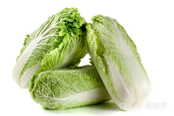 孤立在白色背景上的三个大白菜