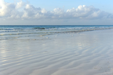 空海滩和热带海洋