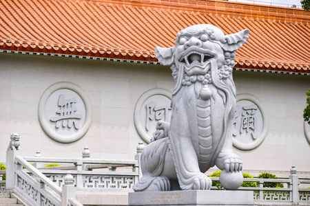 寺庙里的中国神话动物图片