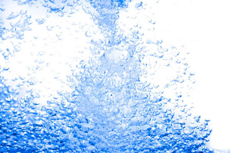 水溅蓝色 白色显示与空气，气泡运动